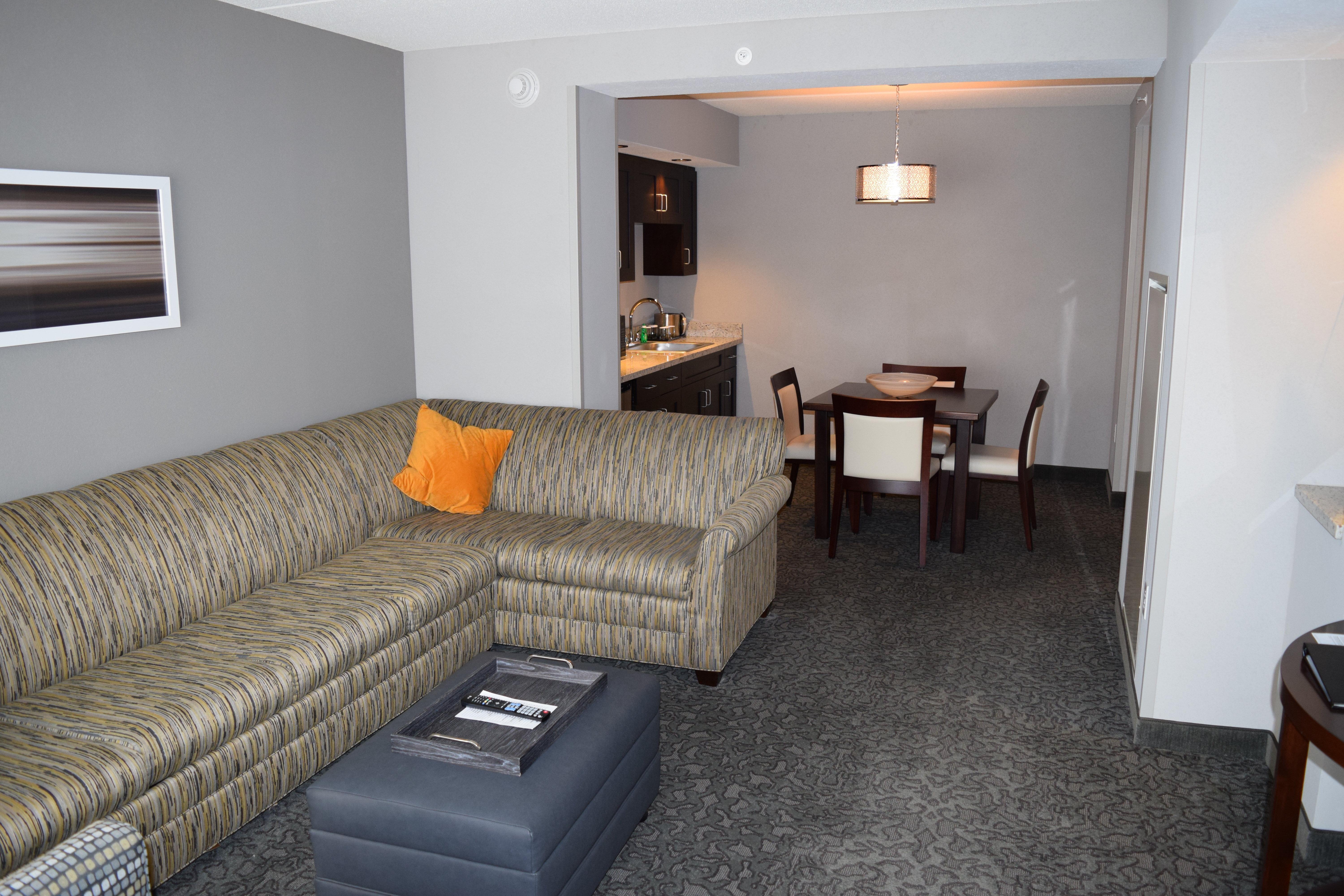 Holiday Inn And Suites East Peoria, An Ihg Hotel Buitenkant foto